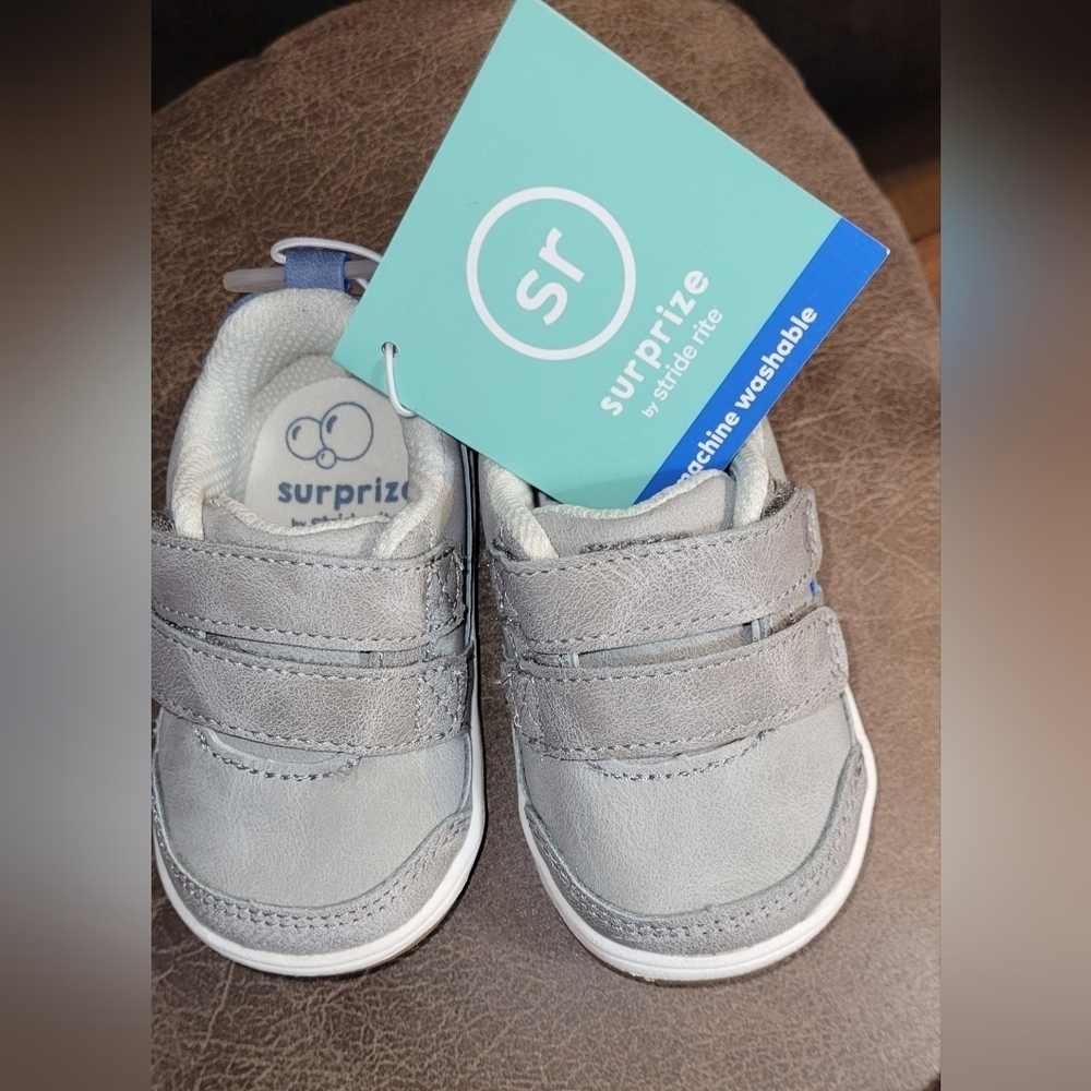 New Surprize by Stride Rite shoes size 3 months